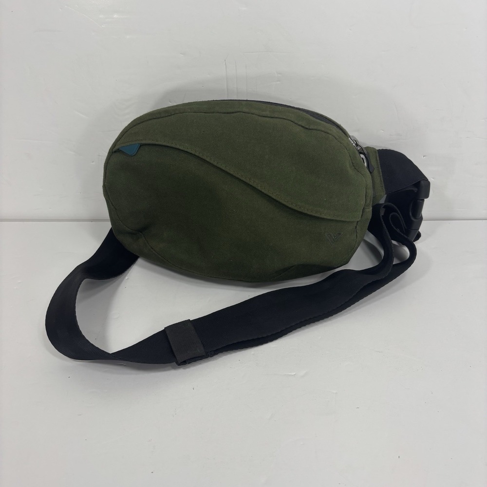Vessi Shoreline Waterproof Adult Spruce Green Fanny Belt Bag